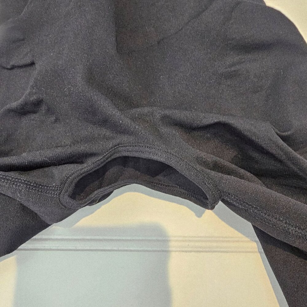 Curveez Women's Black High Waist Seamless Shaping Capri Leggings Size M NWT - Picture 7 of 16